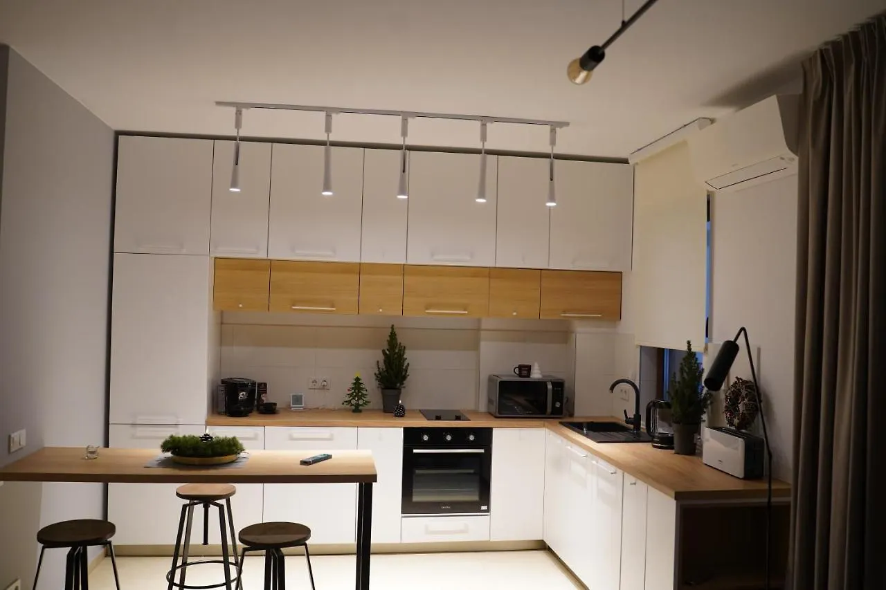 Gio Home C13 Βουκουρέστι 0*,